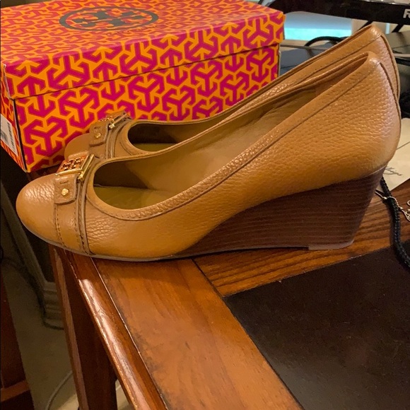 Tory Burch sz 10 Ambrose wedge royal tan leather - Picture 3 of 9